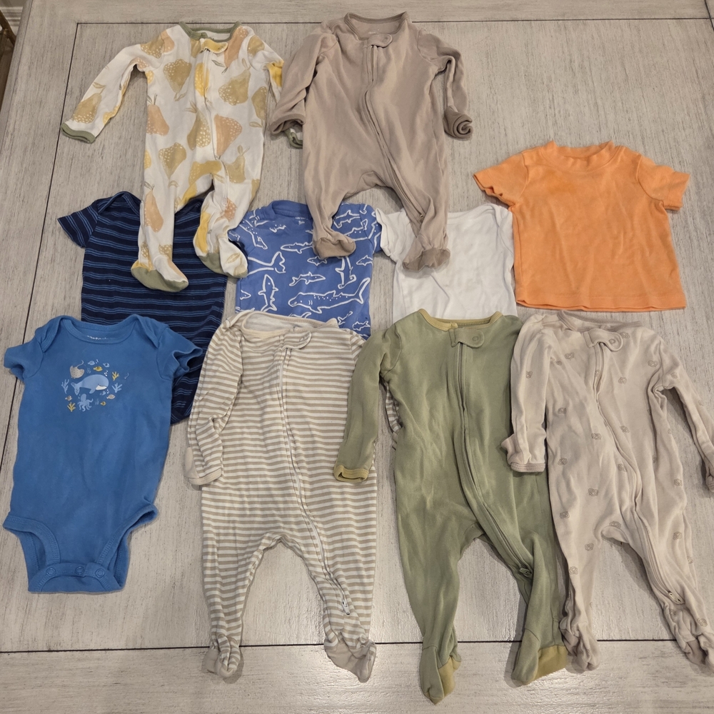 Size 0-3 Months/3 Months 11-Piece Baby Bundle